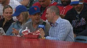 Angels Baseball: David Wright rates Angel Stadium hot dog during Mets game