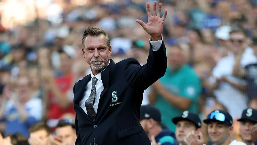 Randy Johnson to be honored as Mariners retire No. 51 on Saturday