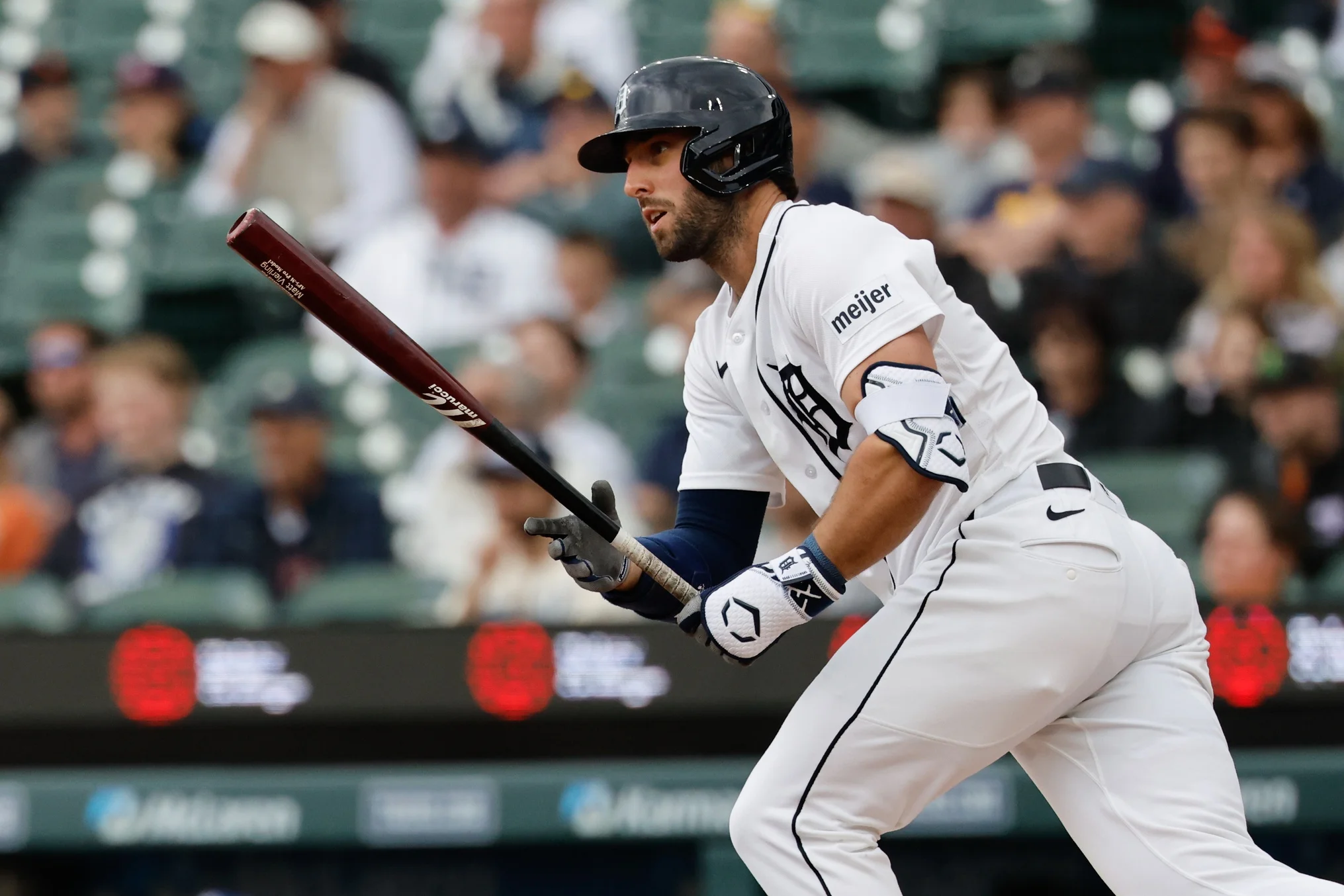 Javier Báez lands on injured list after ankle injury, Tigers recall Jace Jung