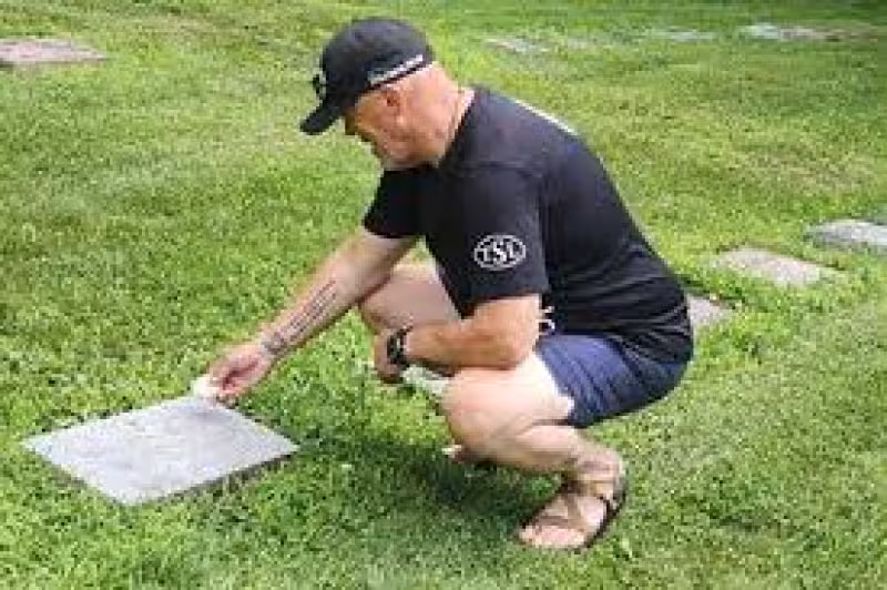 Man Lost Both of His Parents. Instead of Spreading Their Cremated Ashes, He Had Them Turned into Pebbles
