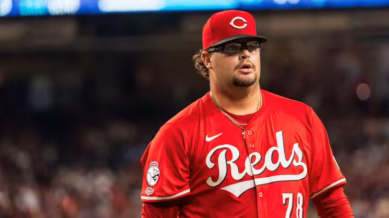 Cincinnati Reds Get One of Best Relief Pitchers Back, Send Zach Maxwell to Louisville