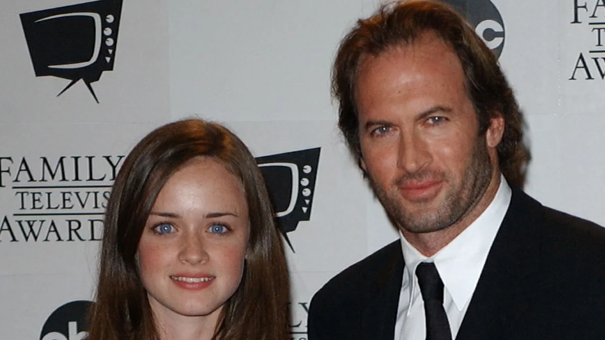 Scott Patterson says Rory’s Gilmore Girls boyfriends would cheat after 10 years
