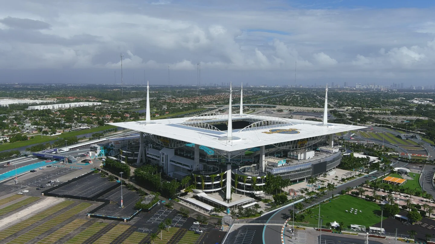 Hard Rock Stadium no longer fits NFL Super Bowl demands, Ross says