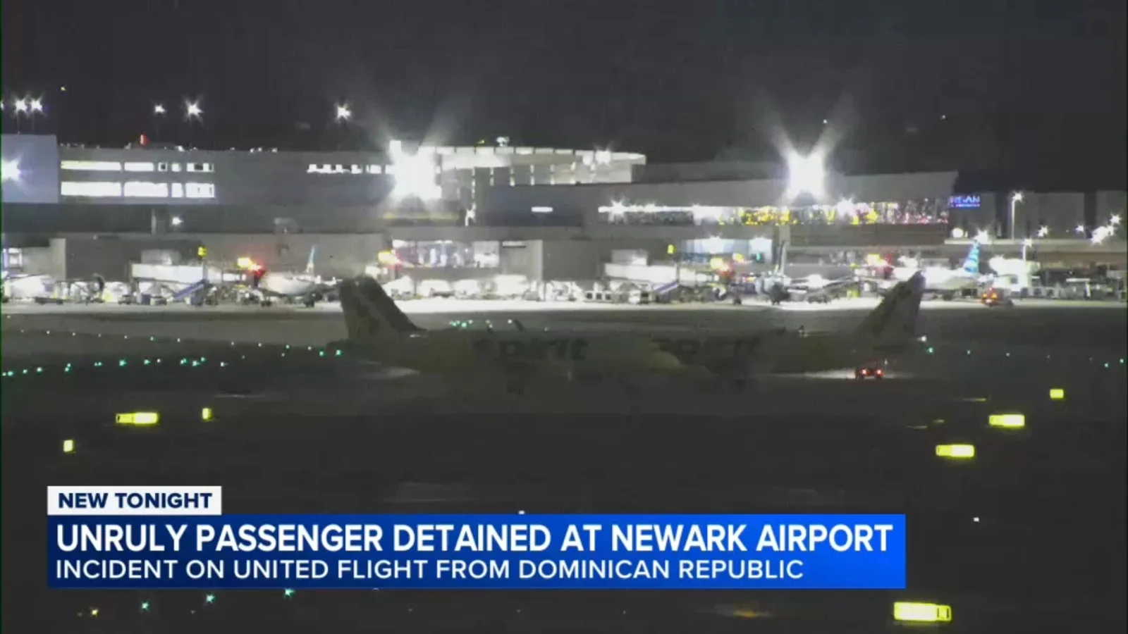Unruly Passenger United Airlines Newark: Passenger detained after onboard altercation