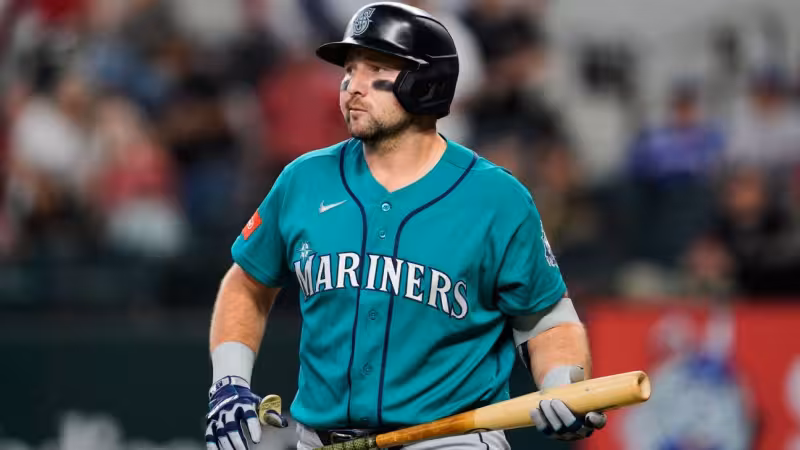 Mariners sit catcher Cal Raleigh for third straight game