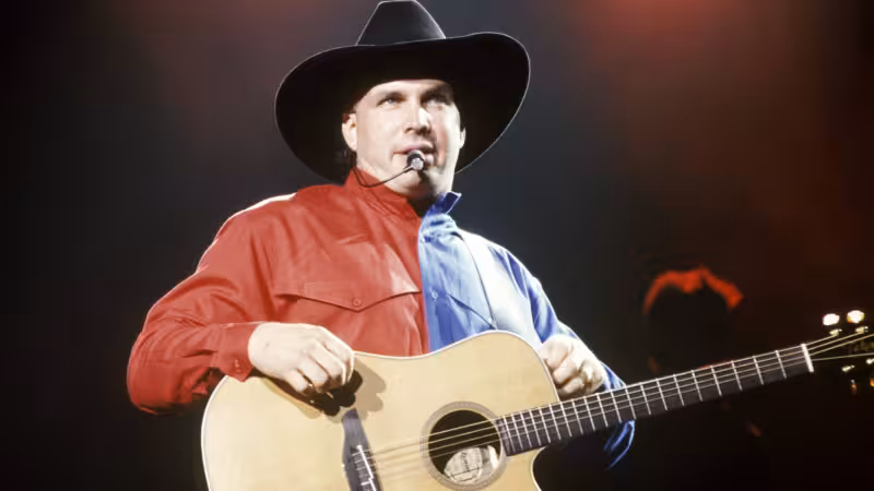 Nobody Wanted To Help Garth Brooks Write This Song (And It Ended up Being His First No. 1 in 1989)