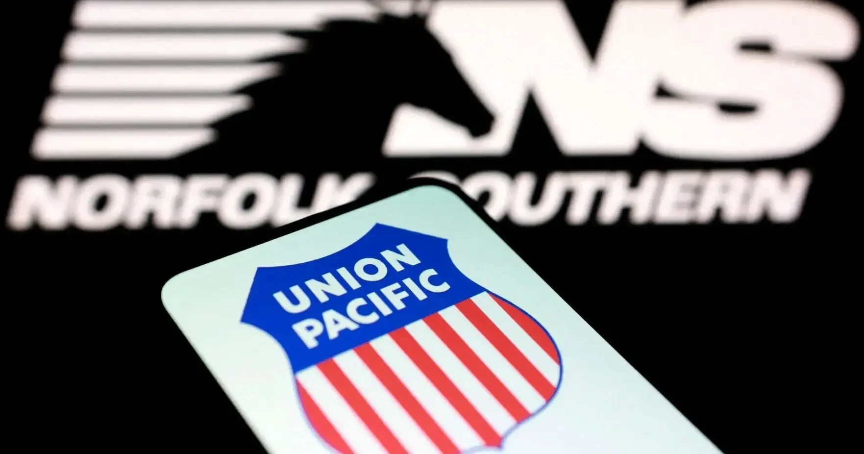 Pillen backs Union Pacific and Norfolk Southern Railway merger push