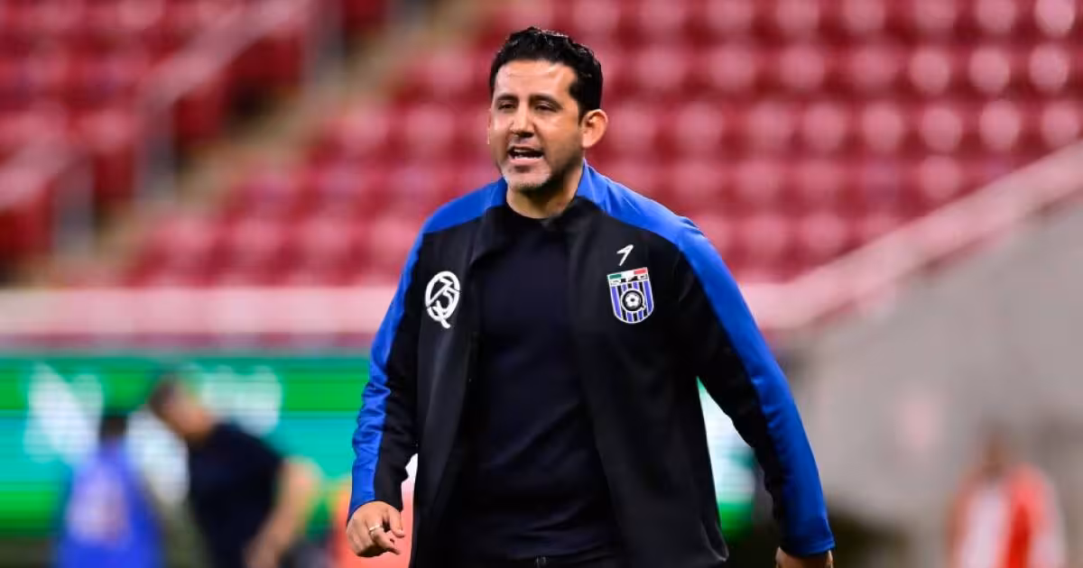 Edgar Mejía deja Querétaro Femenil tras el Clausura 2026