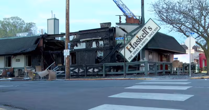 Overnight fire damages Haskell’s Port of Excelsior on Lake Minnetonka