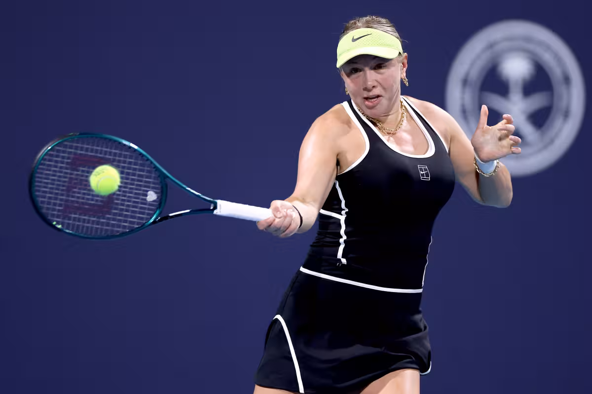 Amanda Anisimova withdraws from Rome with left wrist injury before opener