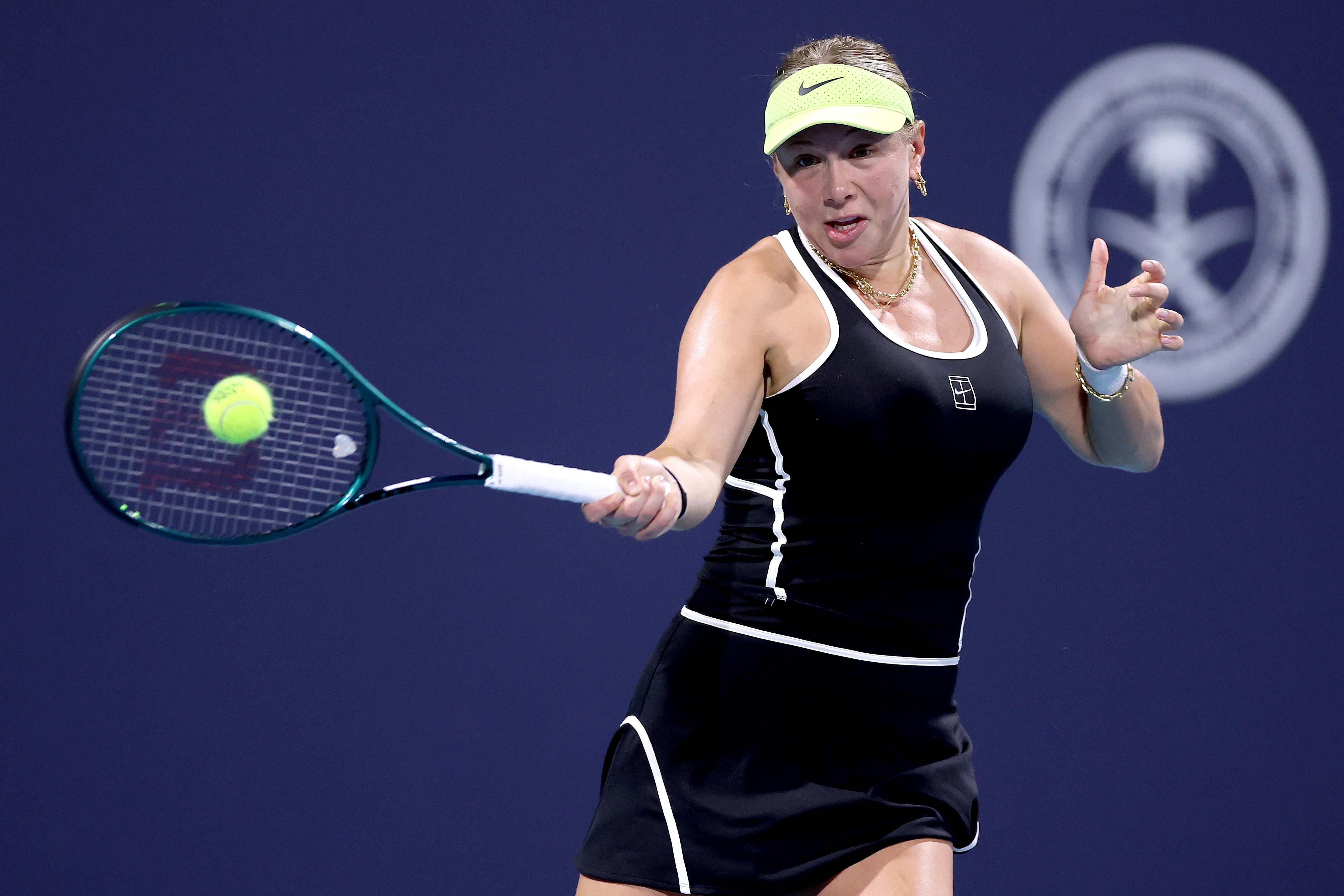 Amanda Anisimova withdraws from Rome with left wrist injury before opener