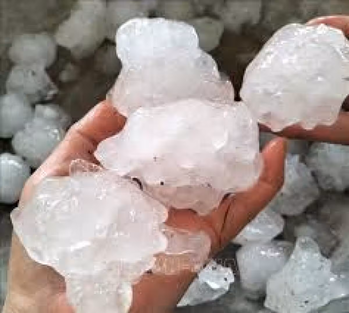 Frío y tormentas sacuden Vietnam con lluvias intensas y granizo en varias regiones