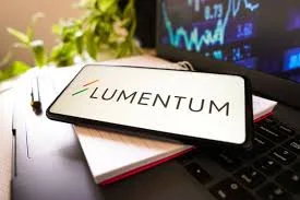 Lumentum fair value jumps to US$904.89 as analysts lift targets