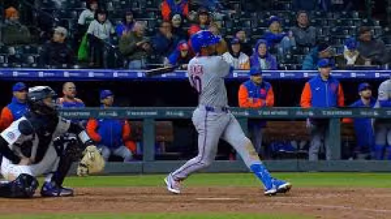 Soto's first leadoff HR sparks Mets' outburst at chilly Coors