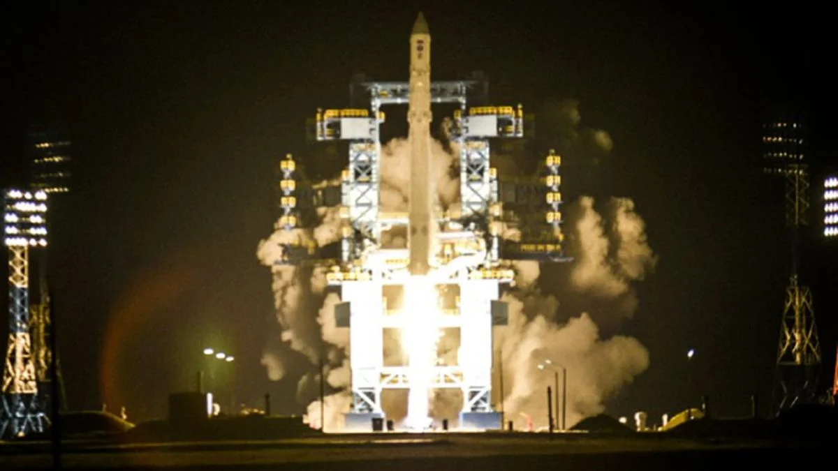 Russian Satellite pair pass within 3 metres in unexplained orbital manoeuvre