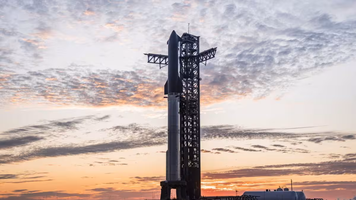 SpaceX test explosion halts Starship deluge run in Texas