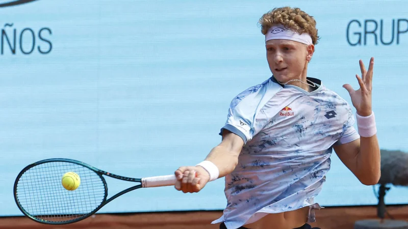 Andrea Pellegrino beats Martín Landaluce in Rome to reach main draw