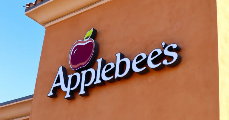 Applebees tells managers to leave the office and spend more time with diners