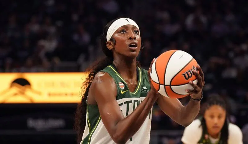 Olivia Miles, Lauren Betts and Flau'jae Johnson headline early WNBA rookie betting shift