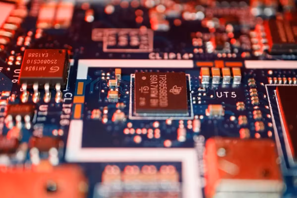 Dram shortages set to deepen as Omdia lifts 2026 revenue forecast