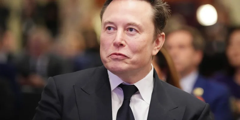 Elon Musk backs Buffett deficit plan as U.S. debt nears $40 trillion