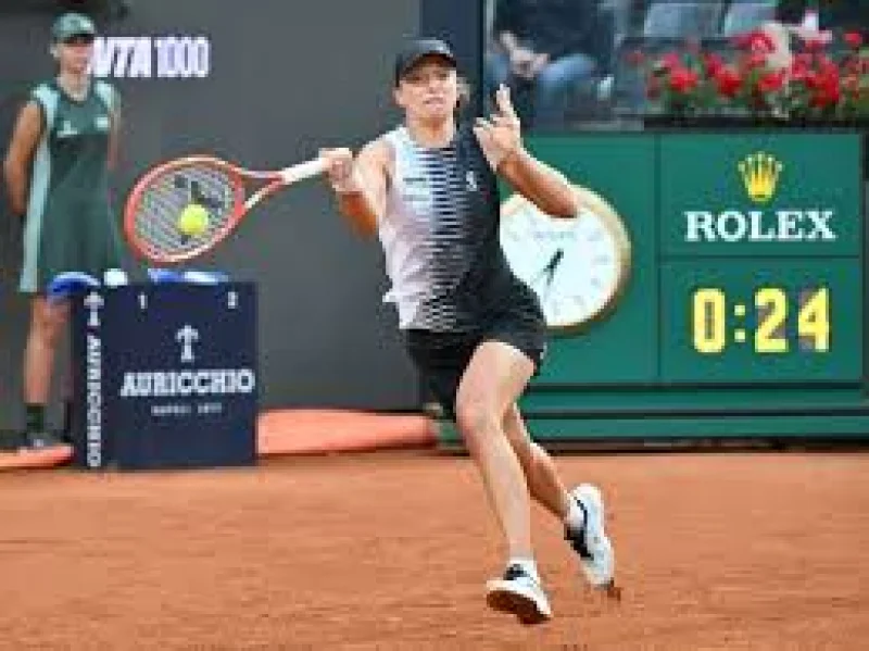 Osaka, Swiatek set for Rome rematch after straight-set wins