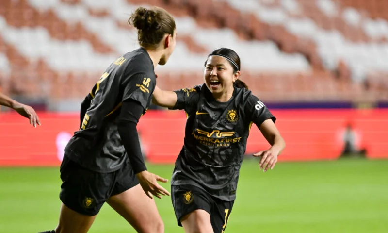 Utah Royals Fc Vs Bay Fc: Royals ride five-match streak into playoff chase
