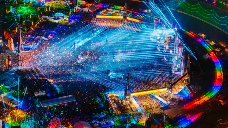 Edc Las Vegas sells out three-day passes as Sunday tickets remain