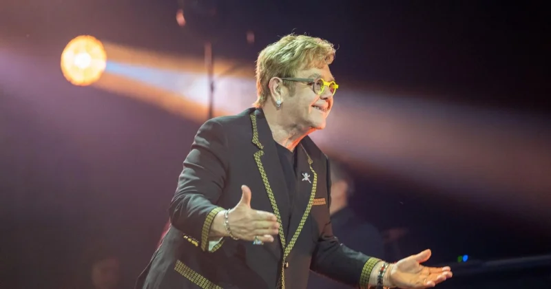 Elton John takes Toronto’s Glenn Gould Prize with Canadian stars in tow