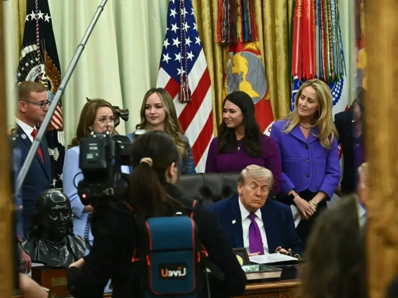 White House says Trump was blinking after Oval Office House event video