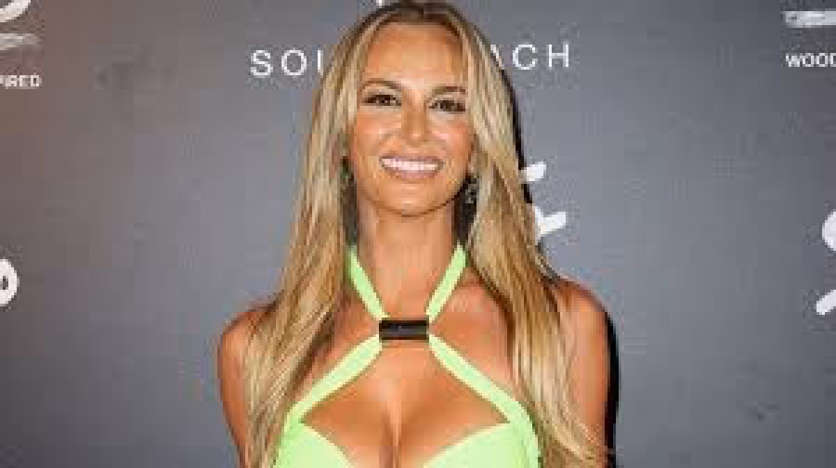 Jena Sims shares behind-the-scenes bikini fitting teaser before SI launch week