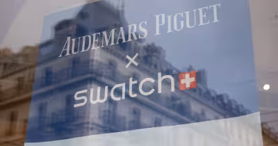 New Ap Watch: Swatch and Audemars Piguet unveil Royal Pop collaboration