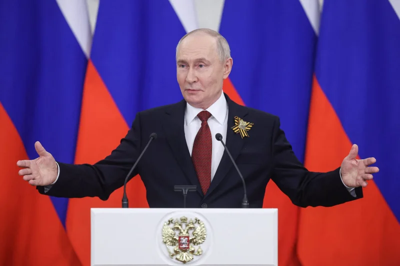 Volodymyr Zelenskyy announces brief ceasefire as Ukraine shifts war footing