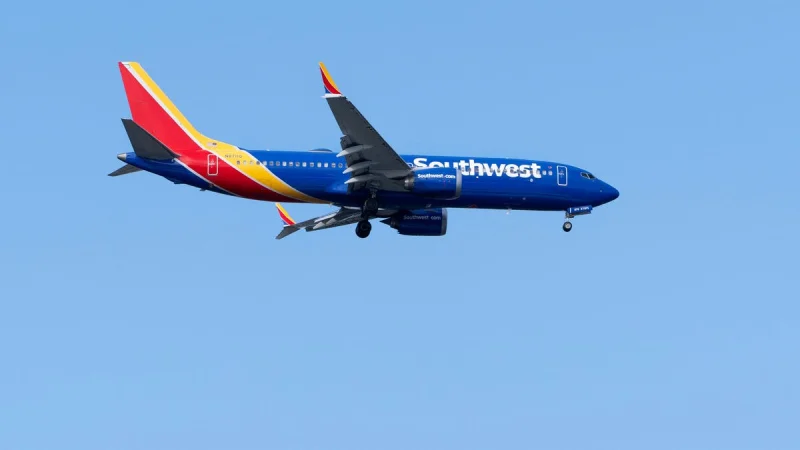 Cracked Windshield Southwest Airlines Flight Diverts to Tulsa, Arrives Late