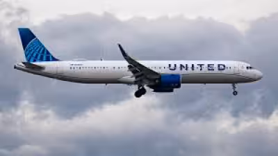 United Airlines Flight Attendant Contract Ratified With 31% Pay Increase